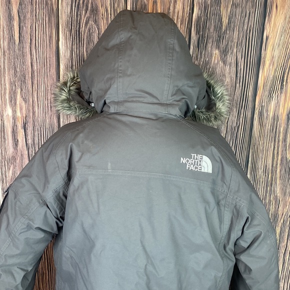 LIKE NEW • The North Face McMurdo Heavy Down Parka- Men’s Medium - Picture 7 of 16